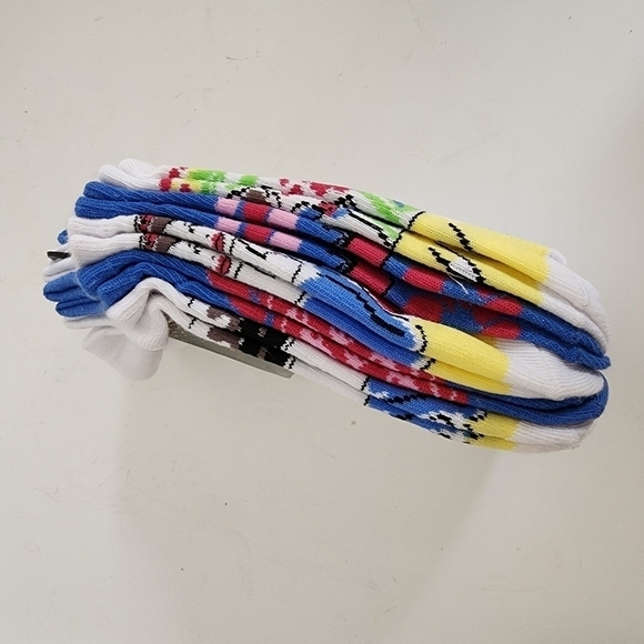 NWT Disney Princess Snow White Pair 5 No Show Socks - Picture 4 of 11